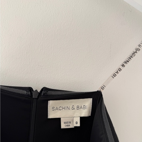 SACHIN & BABI Ivy Black Gown 0 - Picture 9 of 15